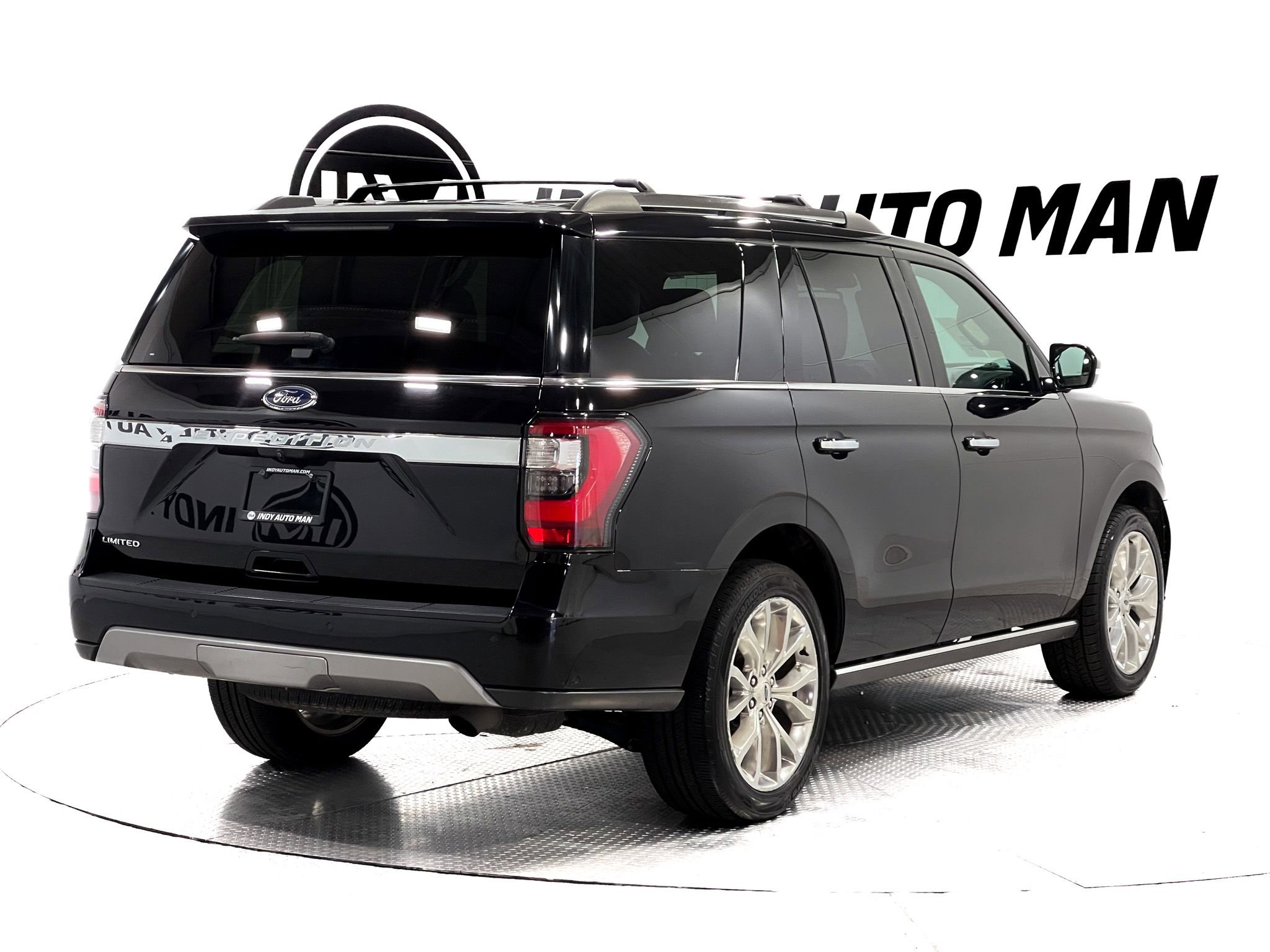 Used 2019 Ford Expedition Limited w/ Equipment Group 302A AWD/4WD image 4