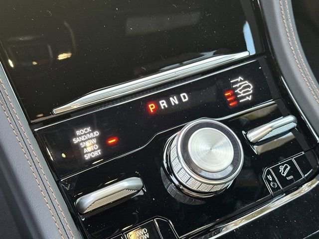 New 2025 Jeep Grand Cherokee Summit image 28