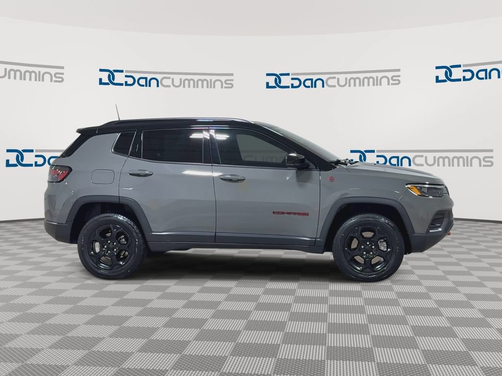 Used 2023 Jeep Compass Trailhawk w/ Trailhawk Elite Group AWD/4WD image 9