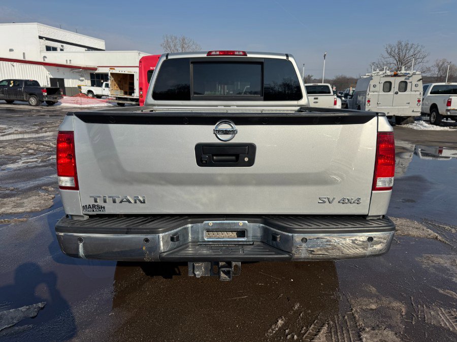 Used 2015 Nissan Titan SV AWD/4WD image 4