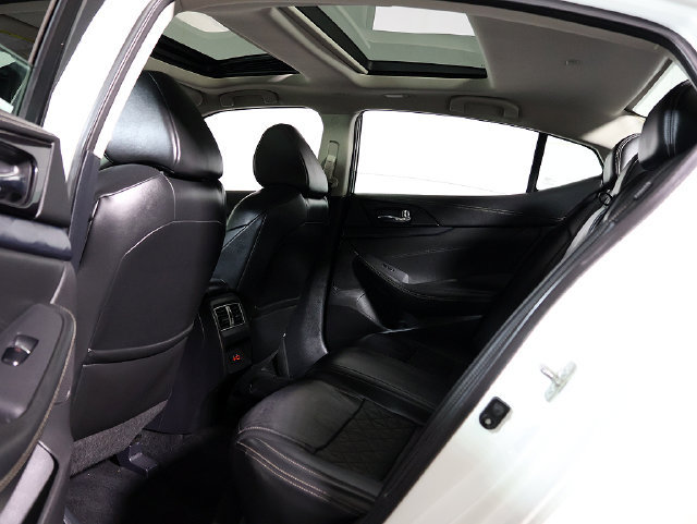 Used 2019 Nissan Maxima Platinum w/ Sport Mat Group FWD image 14