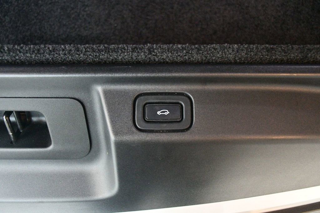 Used 2023 Land Rover Range Rover SE image 86