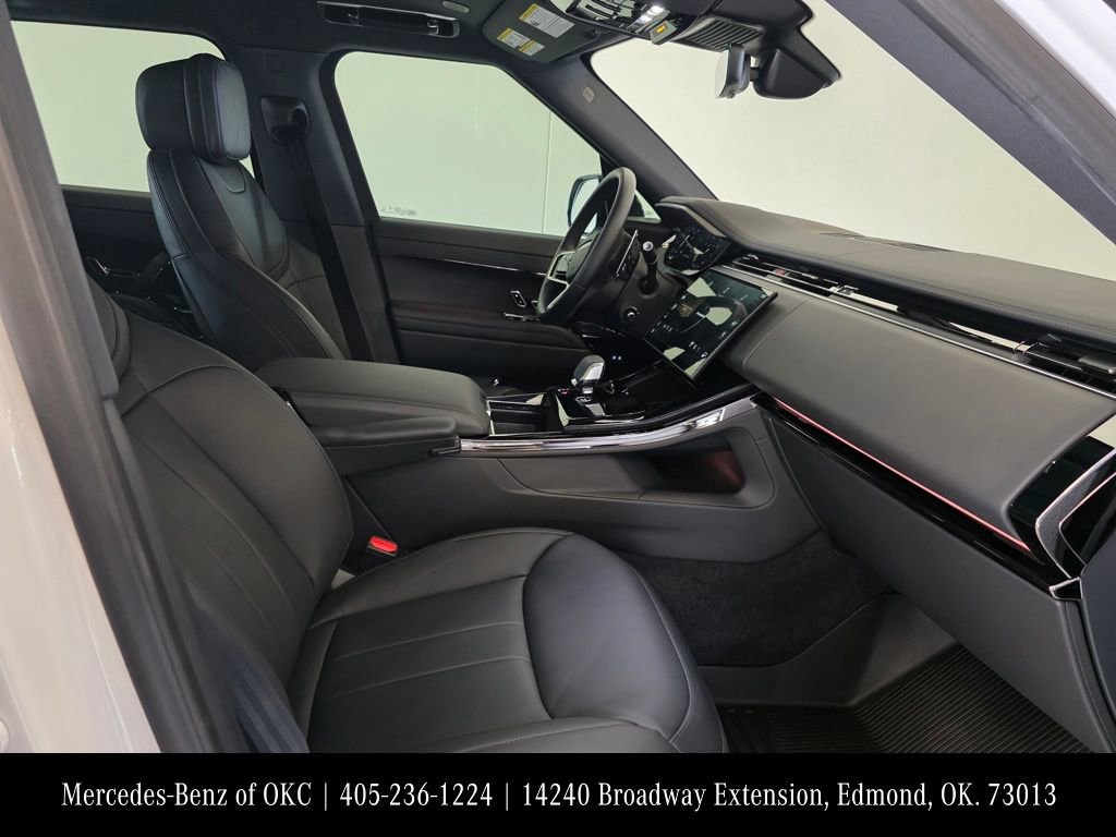 Used 2025 Land Rover Range Rover Sport Dynamic SE image 18