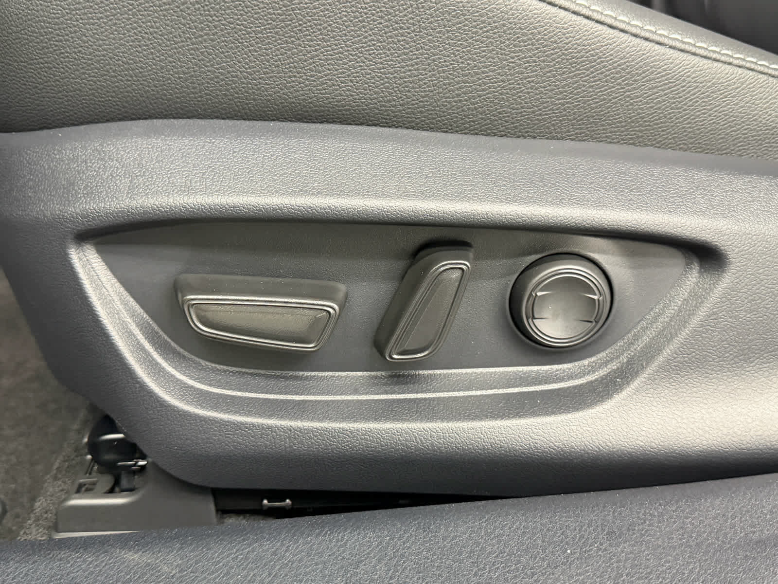 New 2026 Toyota Camry SE w/ Convenience Package FWD image 17