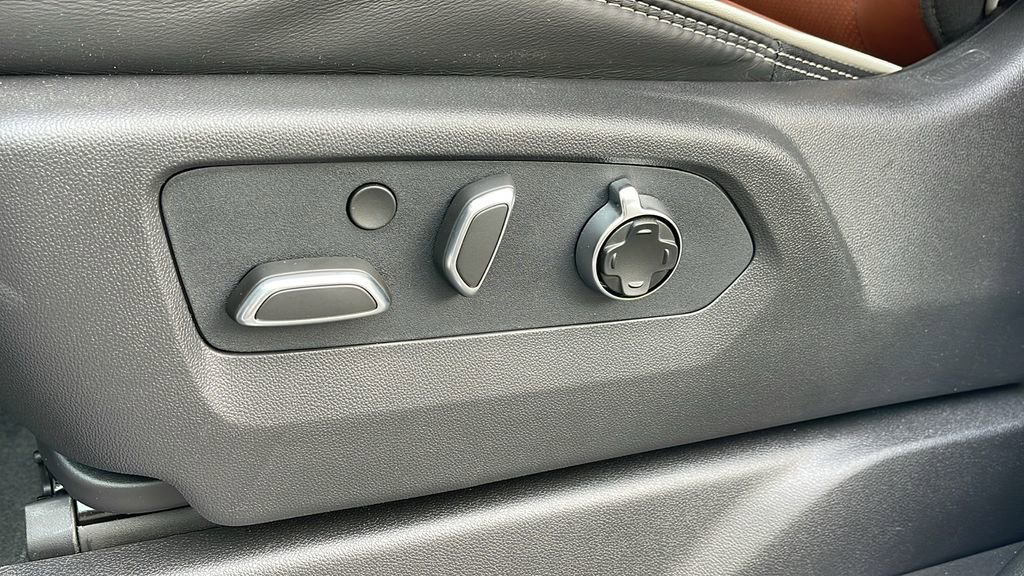 New 2026 GMC Sierra 3500 Denali Ultimate image 12