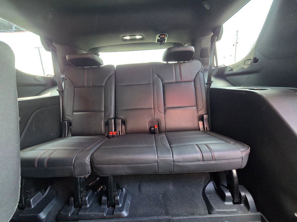 Used 2021 Chevrolet Tahoe RST w/ Luxury Package AWD/4WD image 23