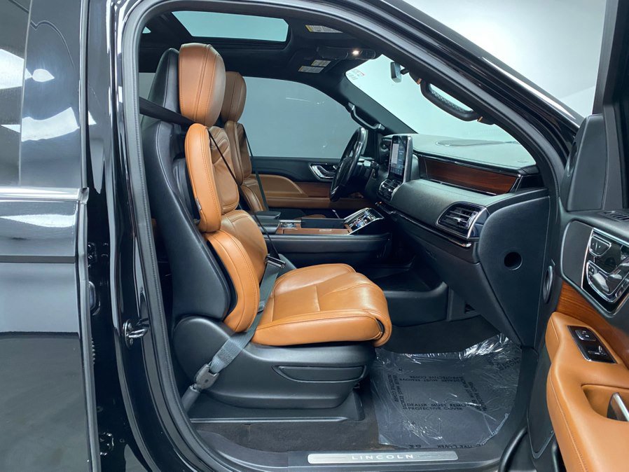 Used 2018 Lincoln Navigator Reserve AWD/4WD image 33