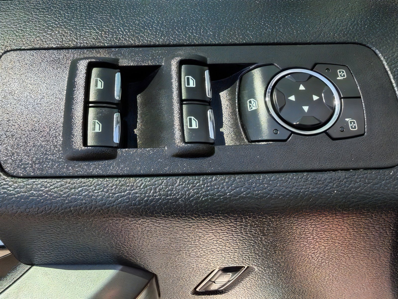 Used 2018 Ford F150 XLT w/ Equipment Group 302A Luxury AWD/4WD image 18