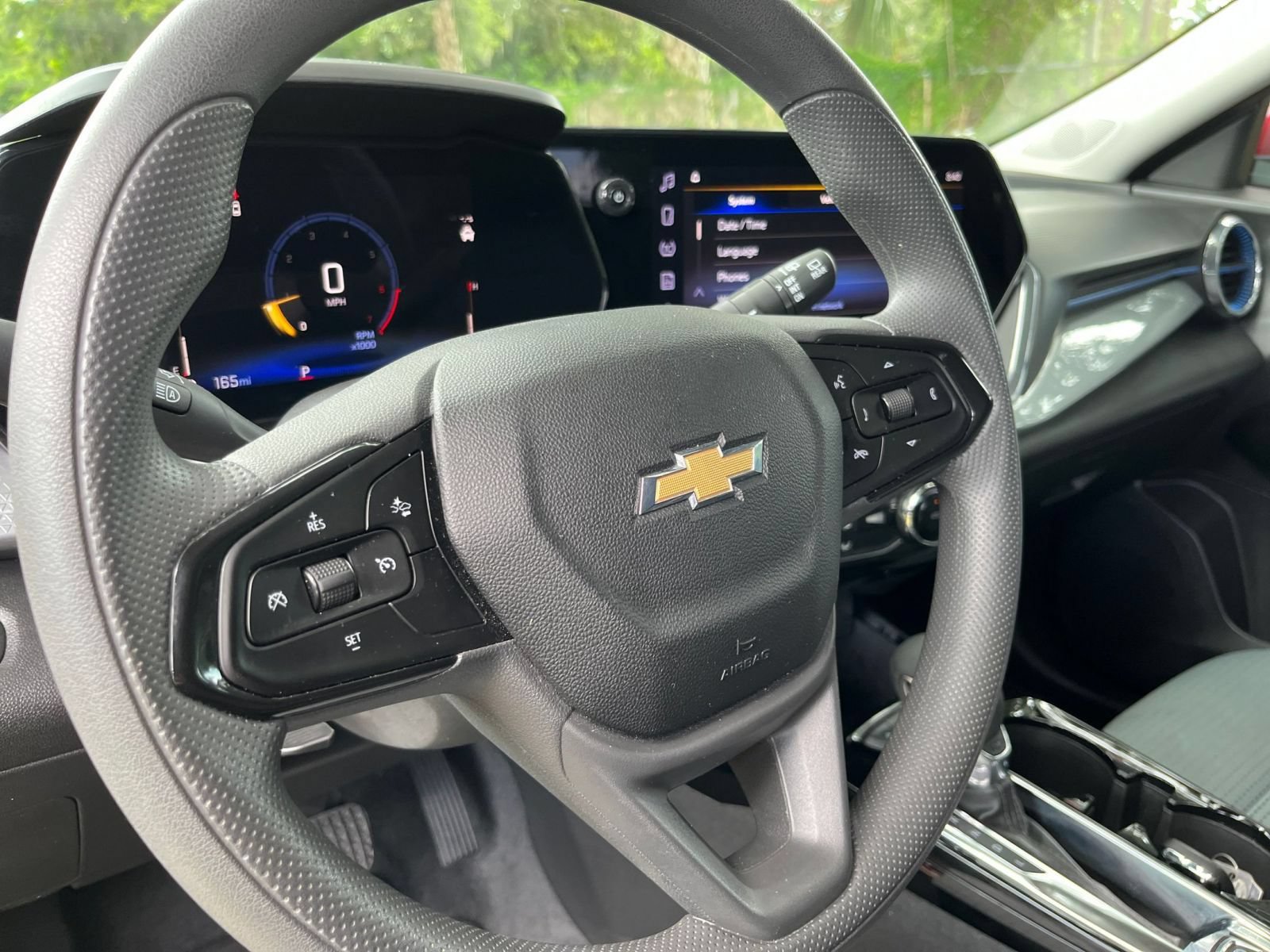Used 2025 Chevrolet Trax LT FWD image 25