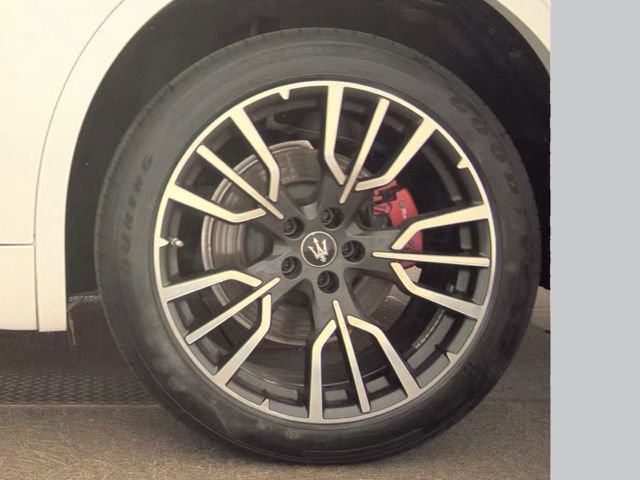 Used 2023 Maserati Grecale GT AWD/4WD image 19