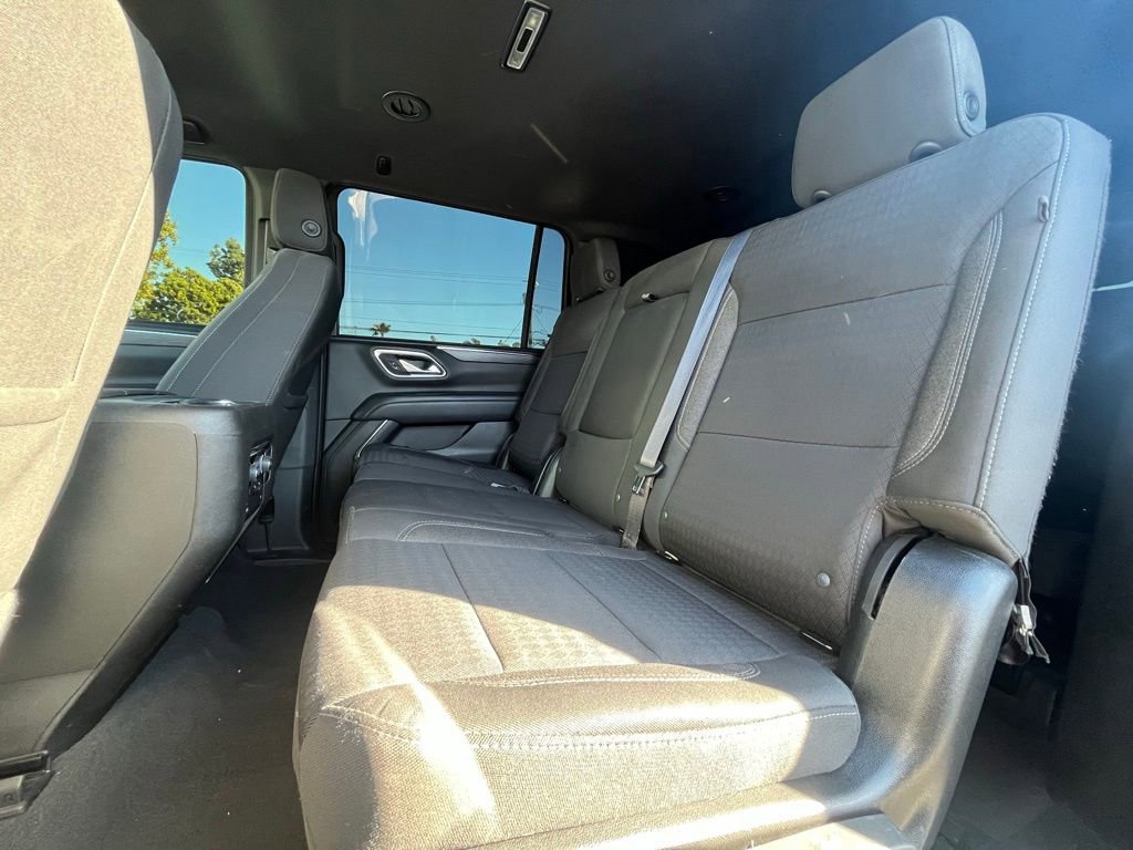 Used 2024 Chevrolet Suburban LS image 15