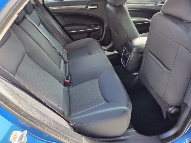 Used 2020 Chrysler 300 Touring w/ Sport Appearance Package RWD image 15
