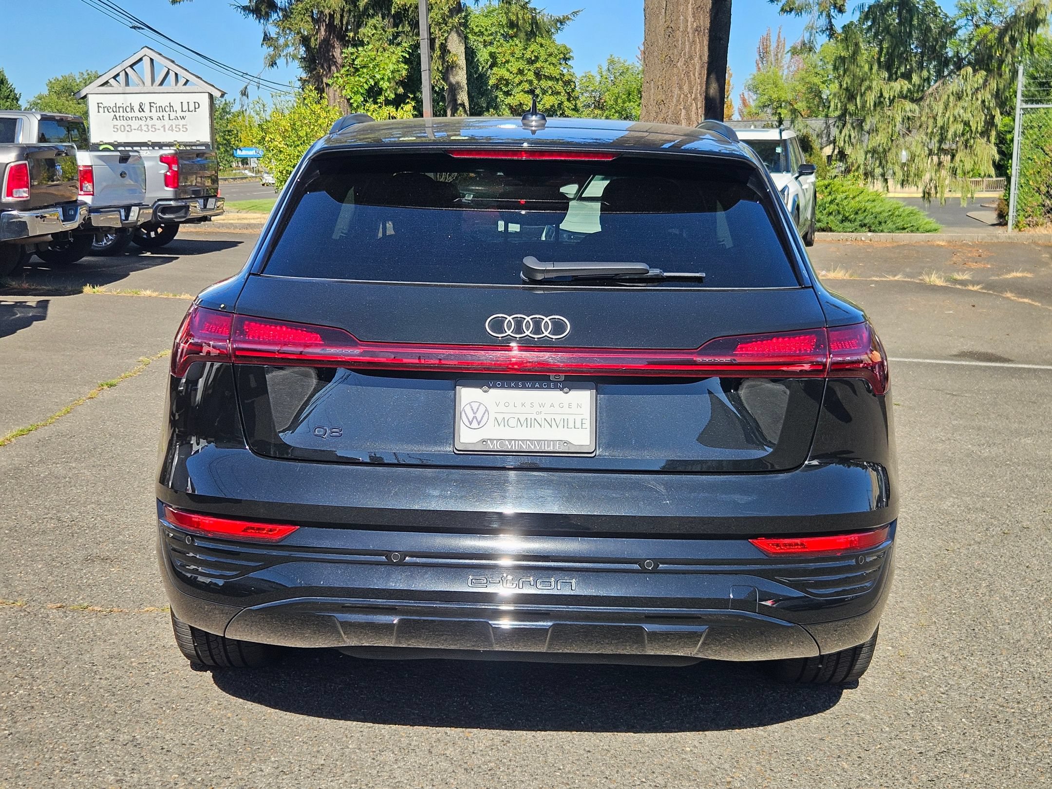 Used 2024 Audi Q8 e-tron Premium AWD/4WD image 4