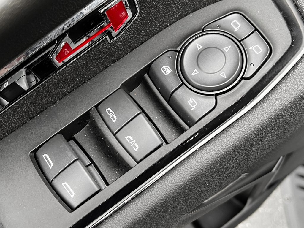 Used 2025 GMC Sierra 1500 AT4 w/ Technology Package image 29