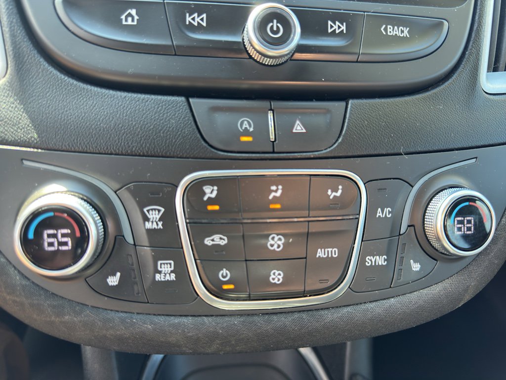 Used 2023 Chevrolet Malibu LT FWD image 23