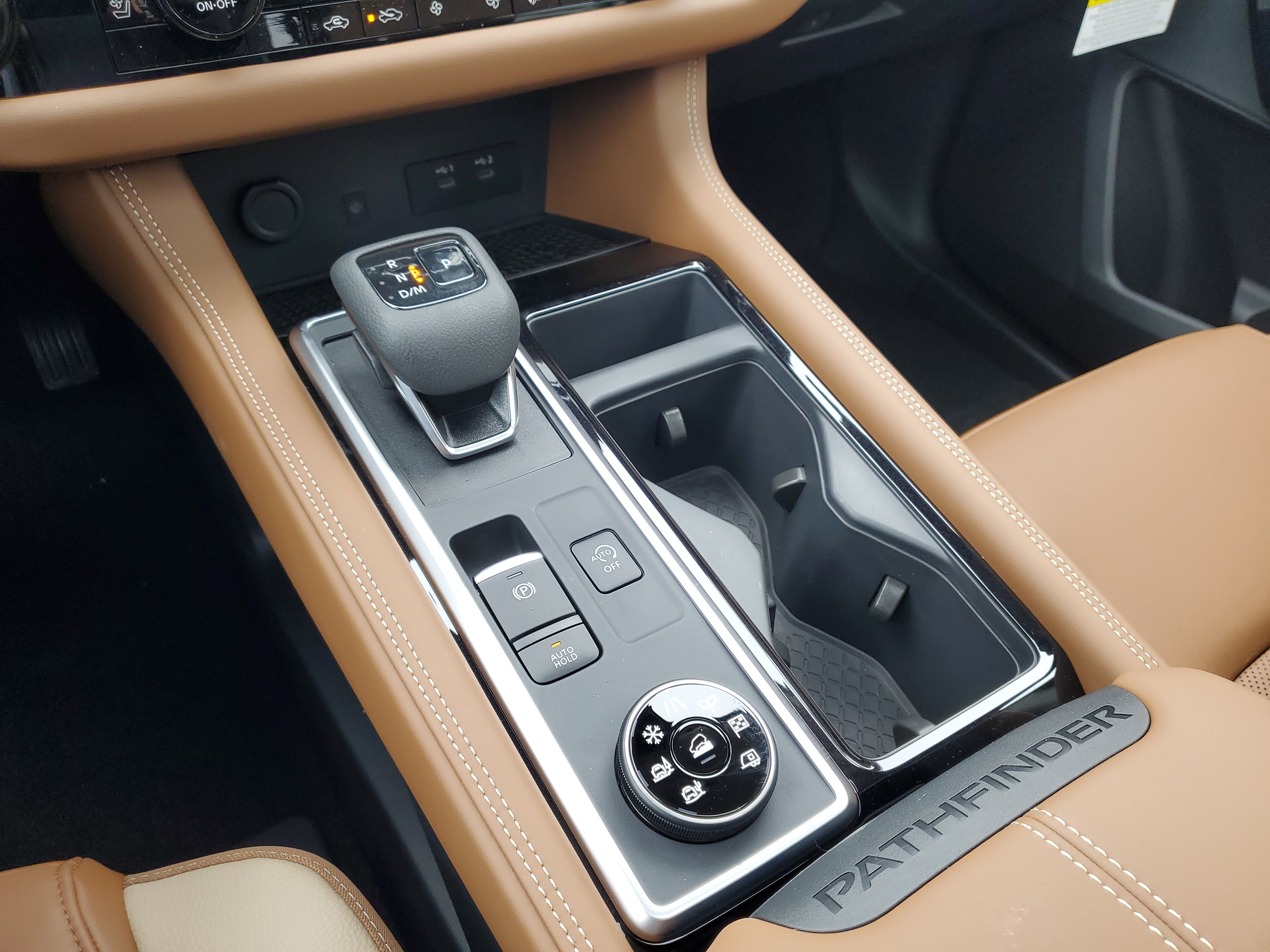 New 2026 Nissan Pathfinder Platinum image 19