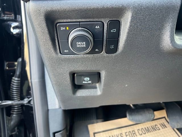 Used 2025 Ford Expedition Platinum w/ Platinum Ultimate Package AWD/4WD image 19