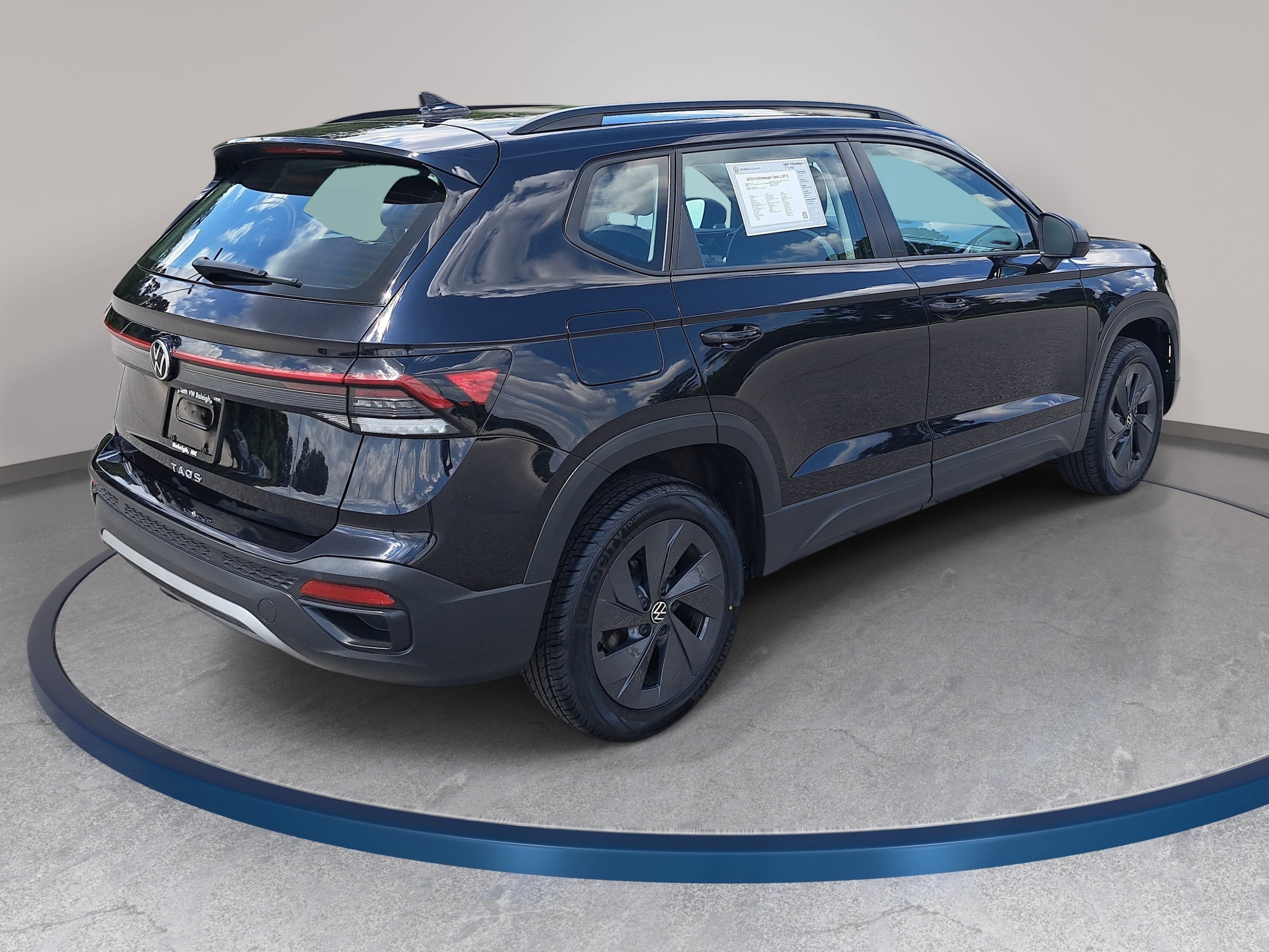 Used 2025 Volkswagen Taos S FWD image 5