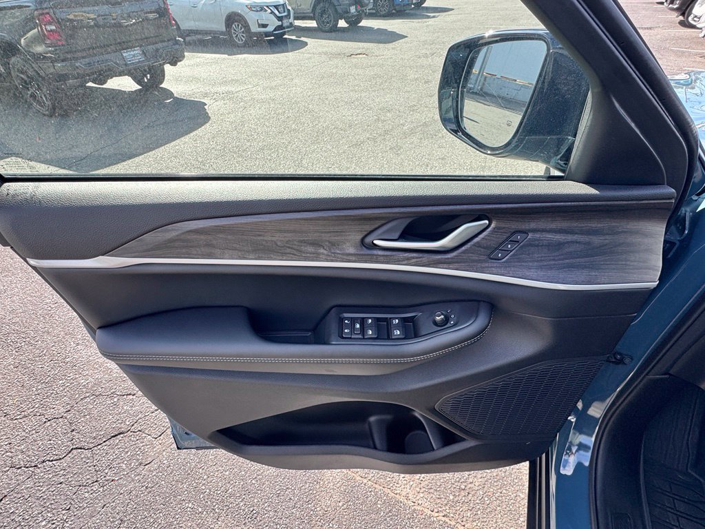 New 2026 Jeep Grand Cherokee Limited w/ Limited Altitude Package AWD/4WD image 10
