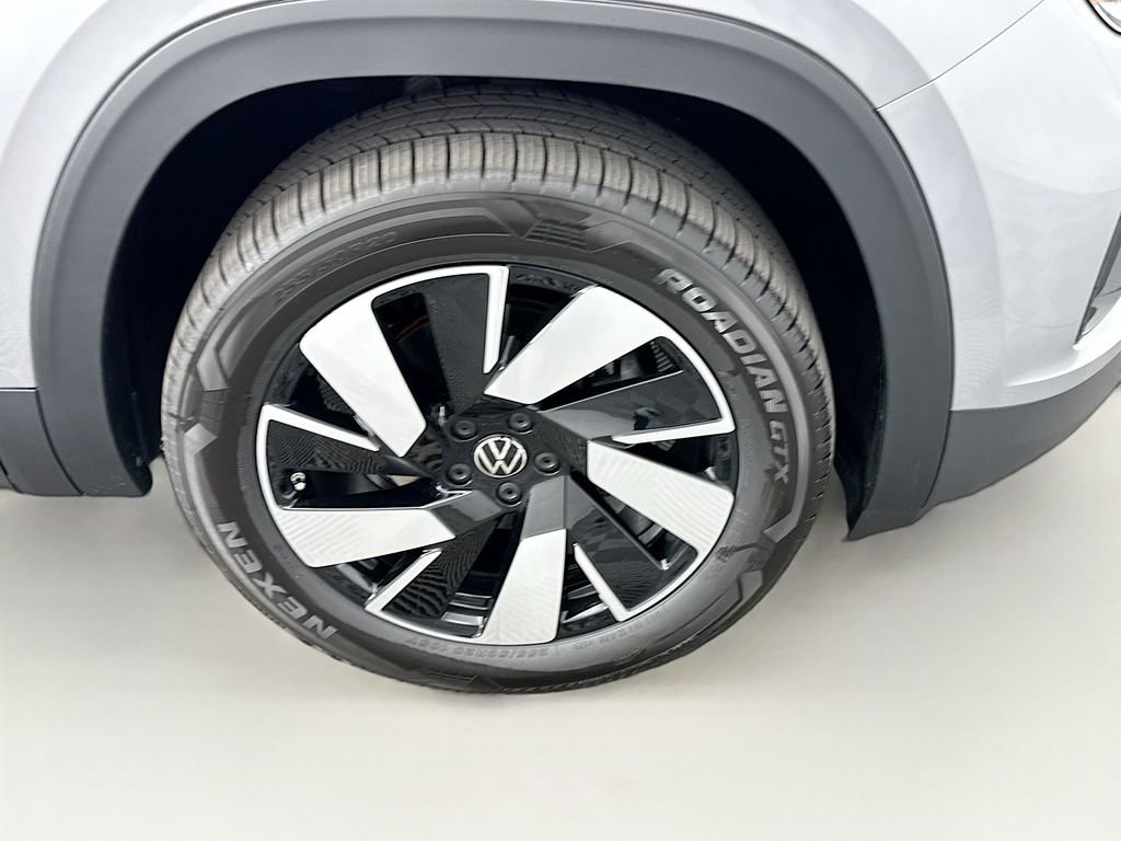 New 2026 Volkswagen Atlas Cross Sport SEL image 31