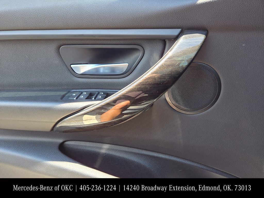 Used 2018 BMW 320i Sedan RWD image 17