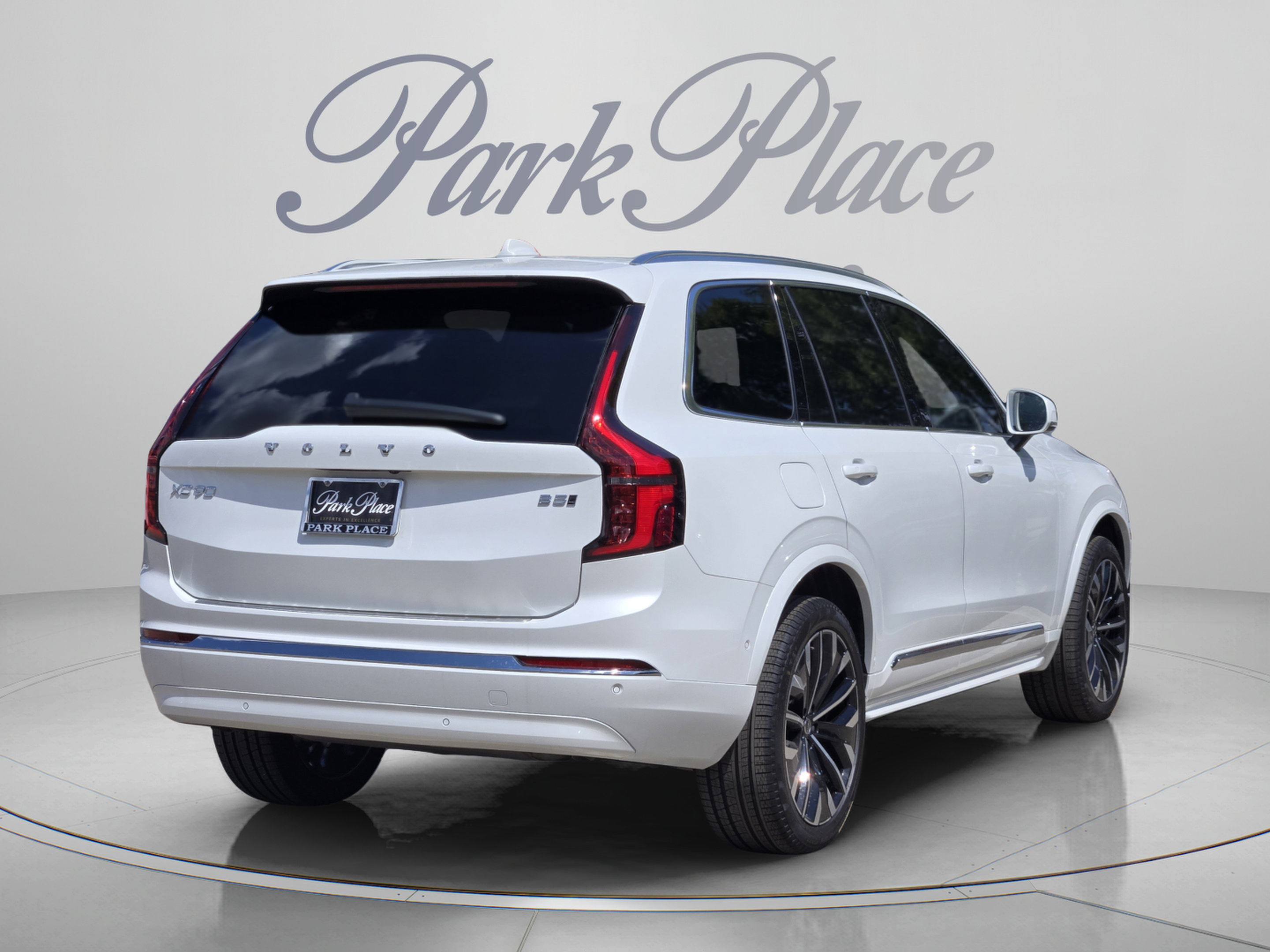 New 2026 Volvo XC90 B5 Plus w/ Protection Package Premier AWD/4WD image 6