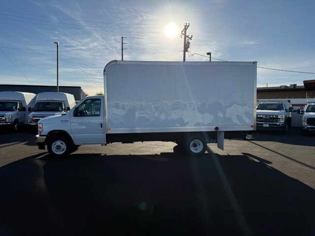 New 2027 Ford E-450 and Econoline 450 Super Duty w/ Interior Upgrade Package image 7