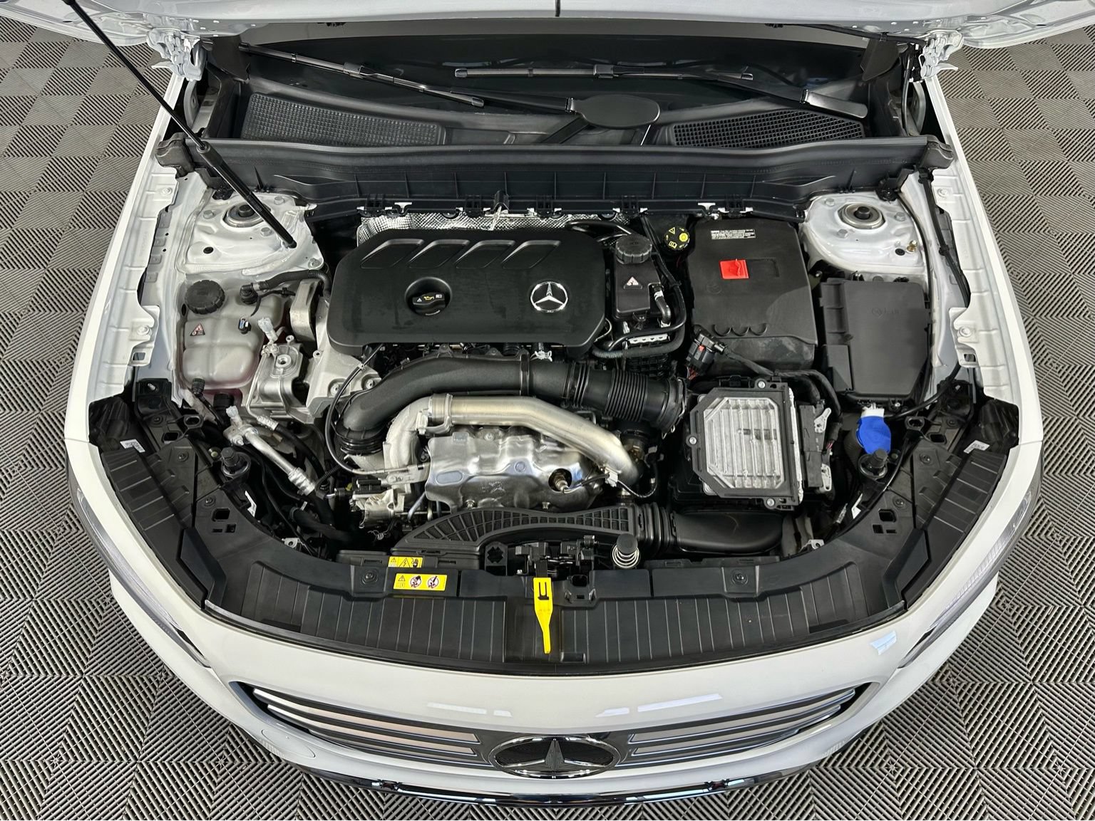 Used 2026 Mercedes-Benz GLB 250 4MATIC image 19