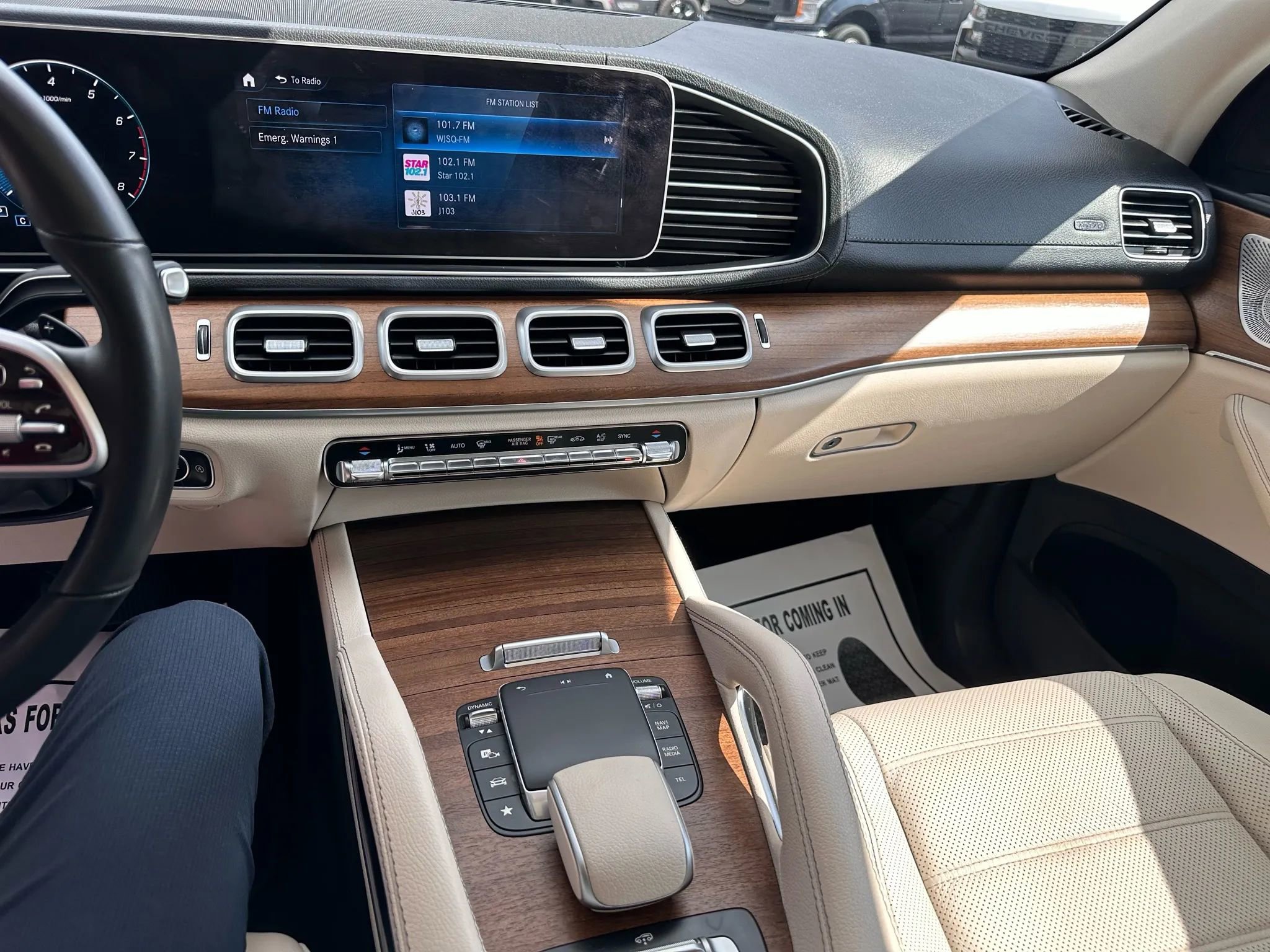 Used 2021 Mercedes-Benz GLS 450 4MATIC image 9