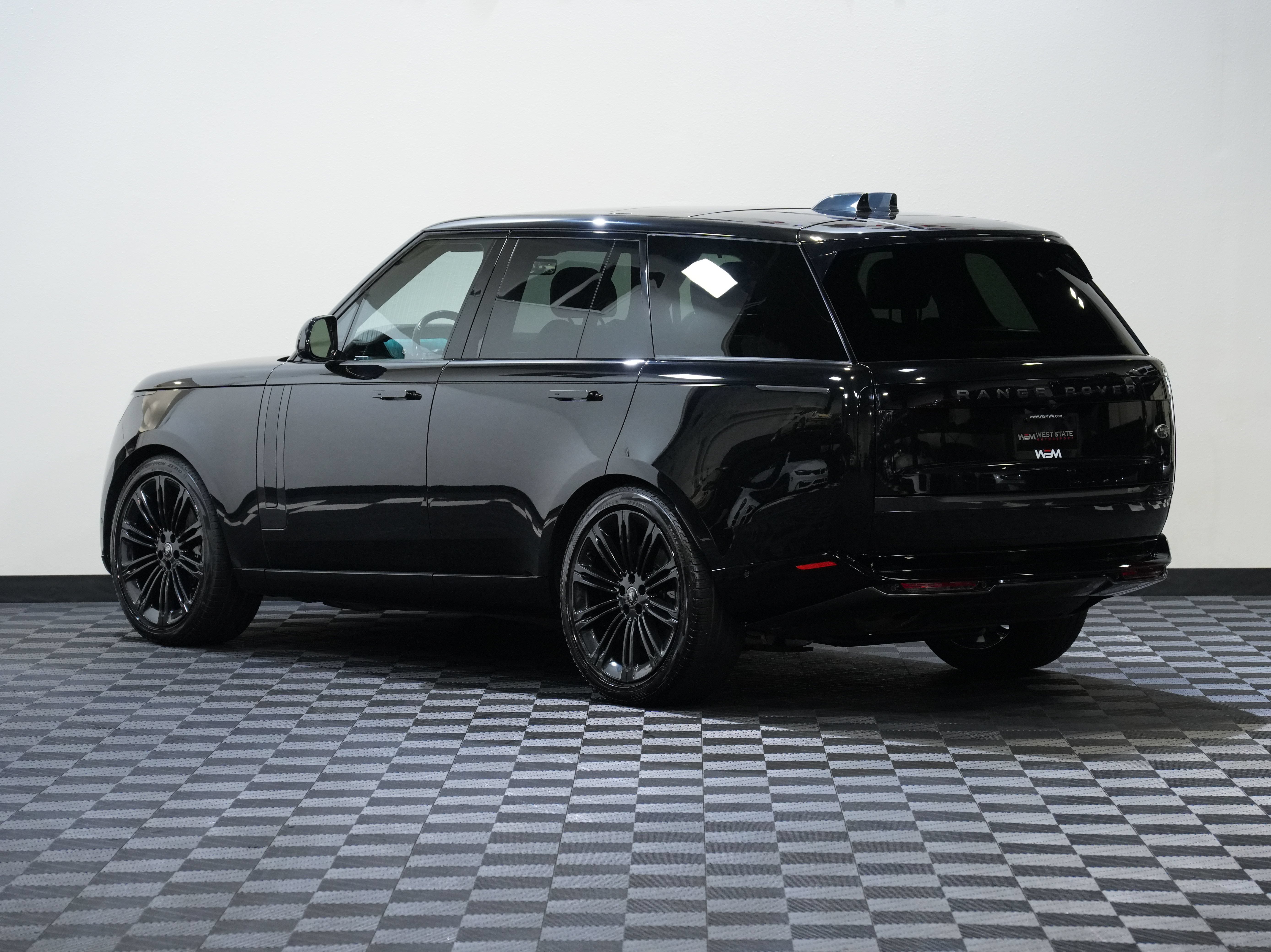 Used 2023 Land Rover Range Rover SE AWD/4WD image 8