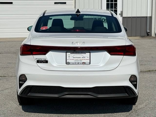 Certified 2024 Kia Forte LXS FWD image 6