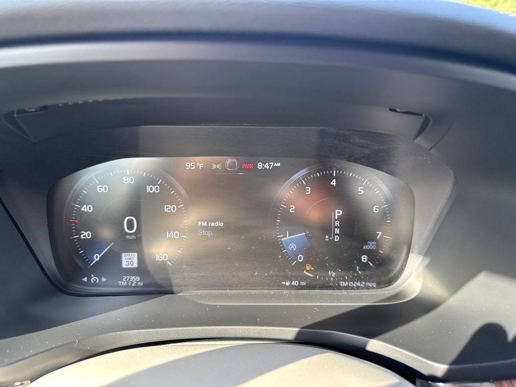 Used 2021 Volvo S60 T5 Momentum w/ Premium Package FWD image 13