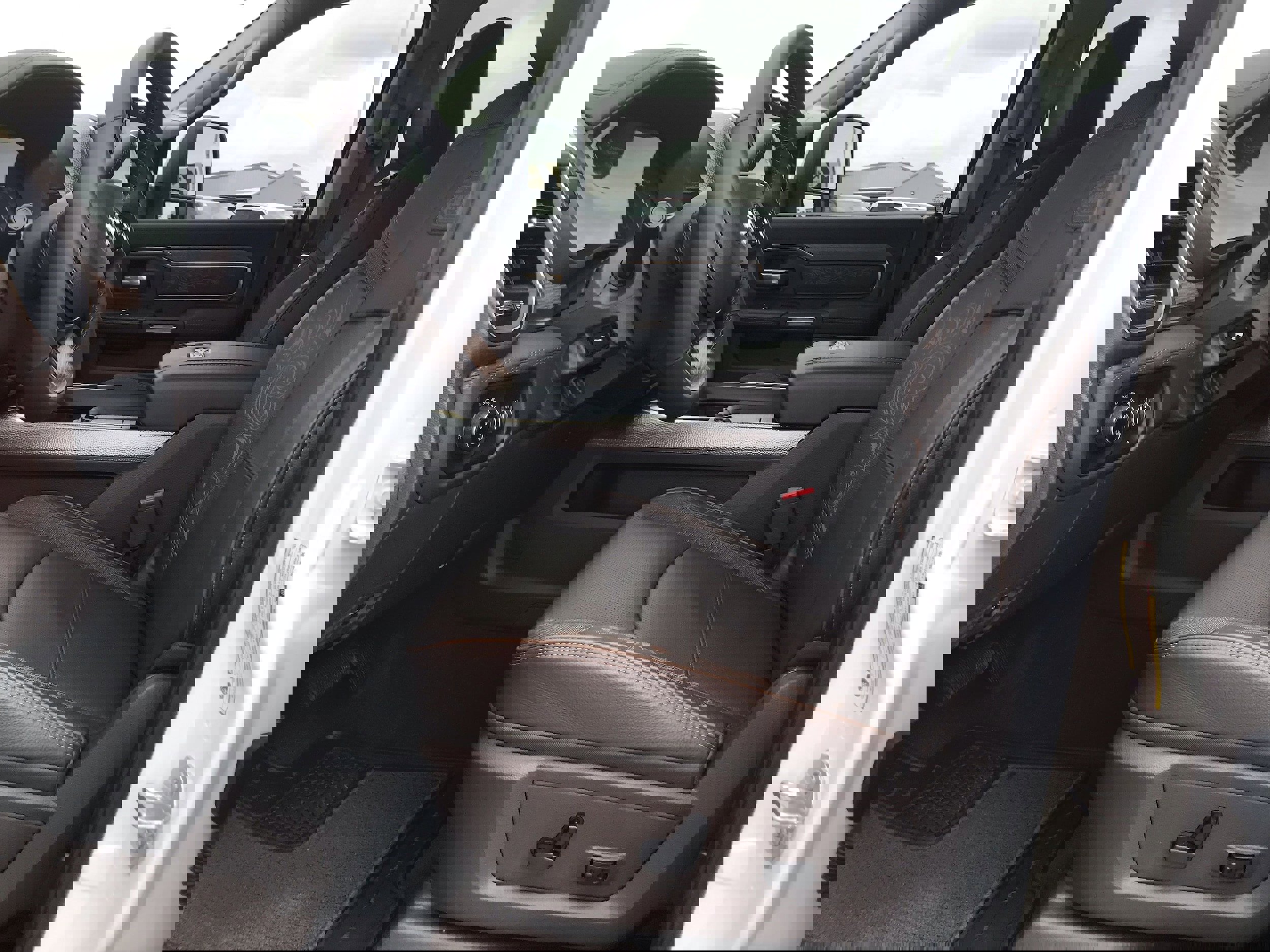 New 2025 RAM 2500 Limited image 24