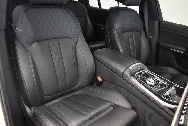 Used 2024 BMW X7 xDrive40i w/ M Sport Package AWD/4WD image 6