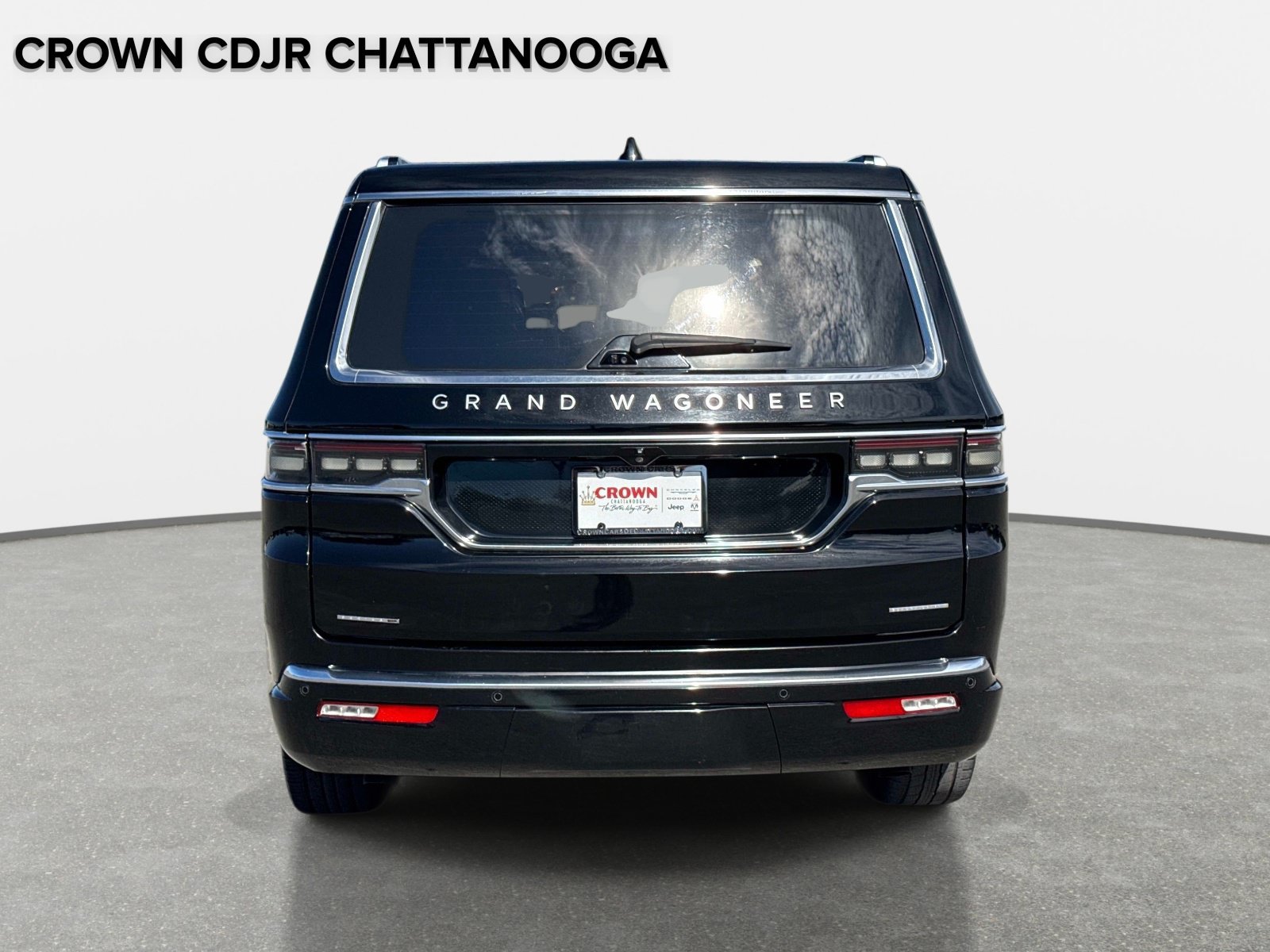 Used 2022 Jeep Grand Wagoneer Series III w/ Rear Seat Video Group 1 AWD/4WD image 6
