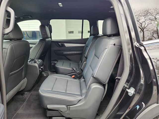 Certified 2025 Buick Enclave Preferred FWD image 10