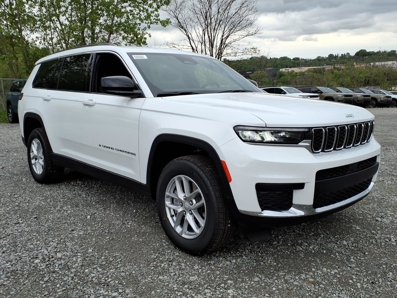 New 2026 Jeep Grand Cherokee L 4WD image 2