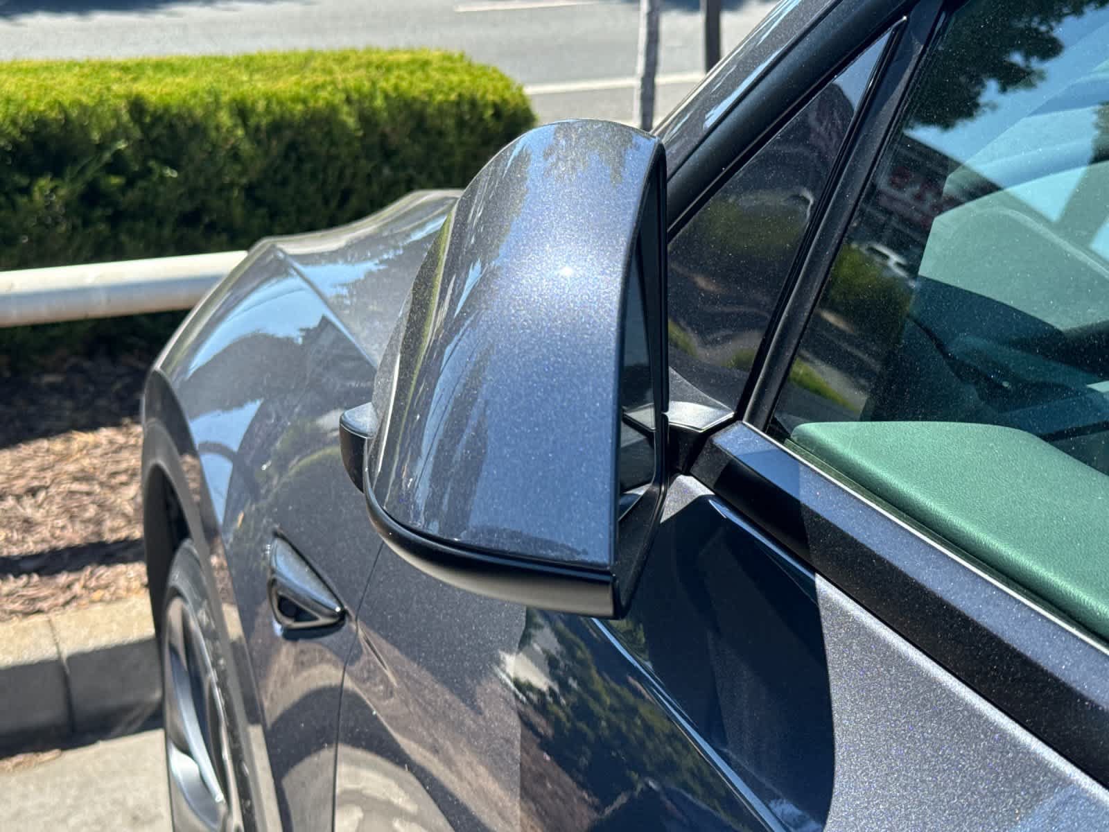 Used 2022 Tesla Model Y Performance AWD/4WD image 3