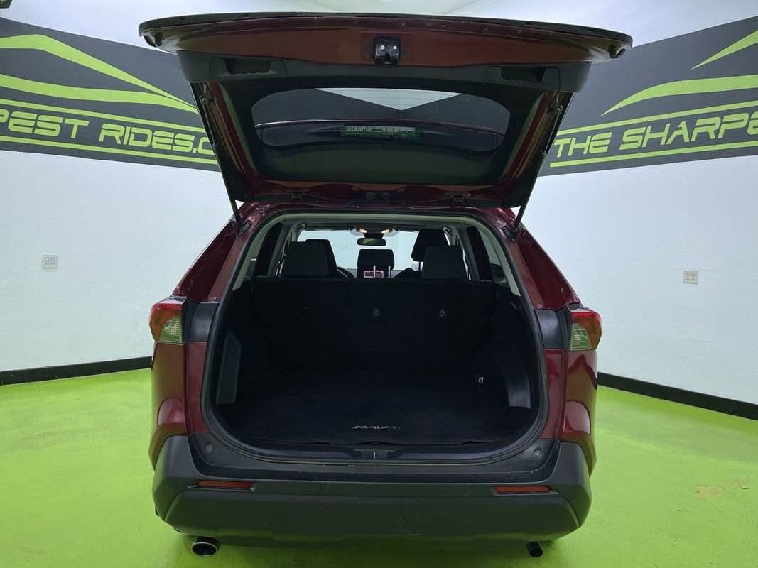 Used 2019 Toyota RAV4 XLE image 9