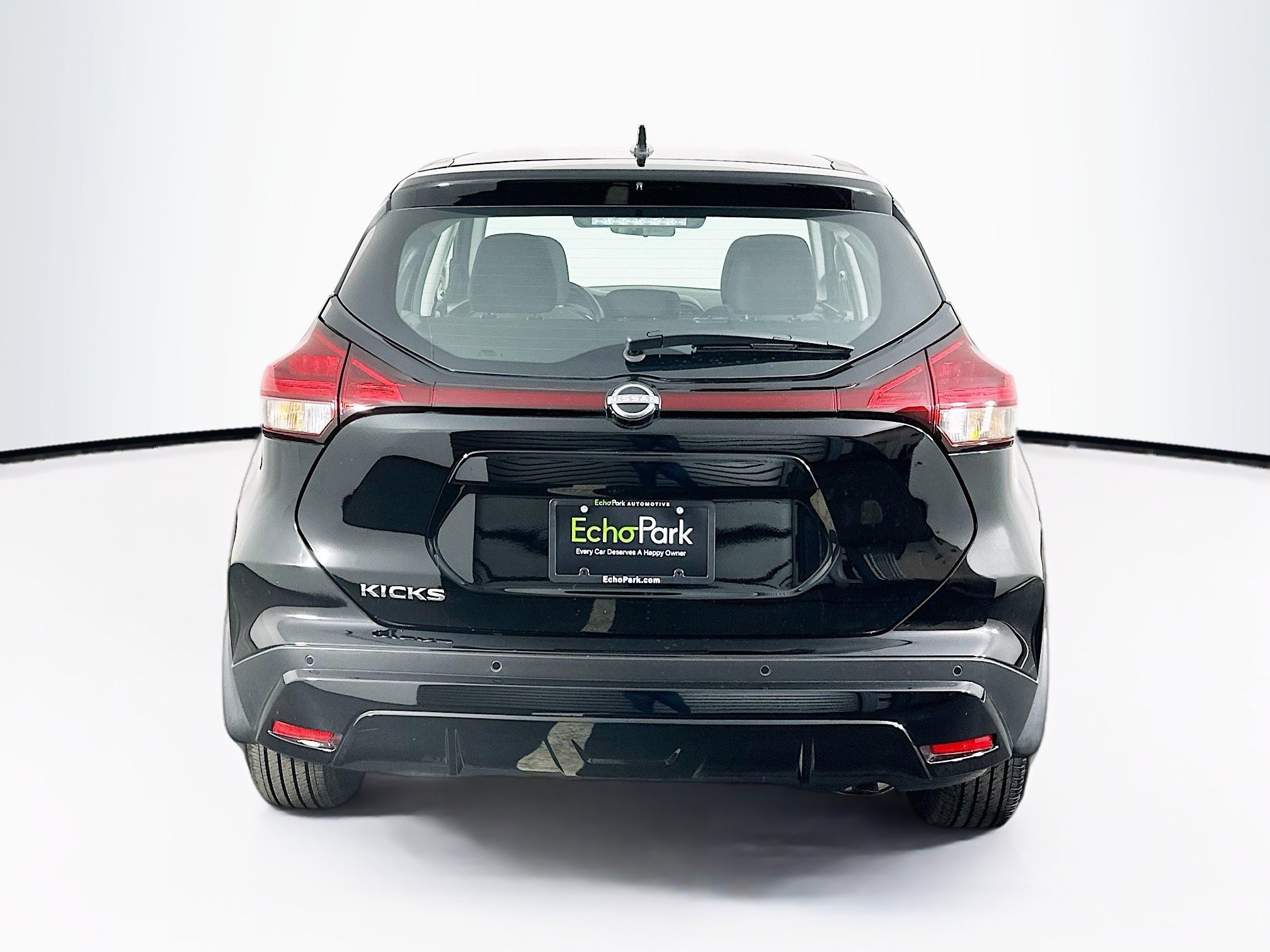 Used 2024 Nissan Kicks S image 7