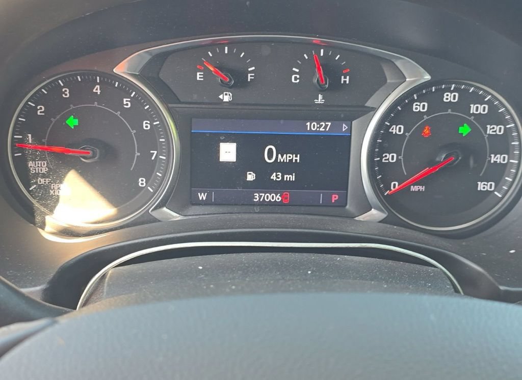 Used 2022 GMC Terrain SLT w/ Infotainment Package II AWD/4WD image 7