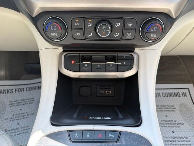 Used 2020 GMC Acadia Denali w/ Technology Package FWD image 27
