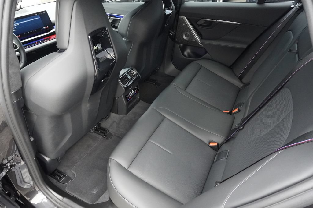 Used 2026 BMW M5 Touring AWD/4WD image 29