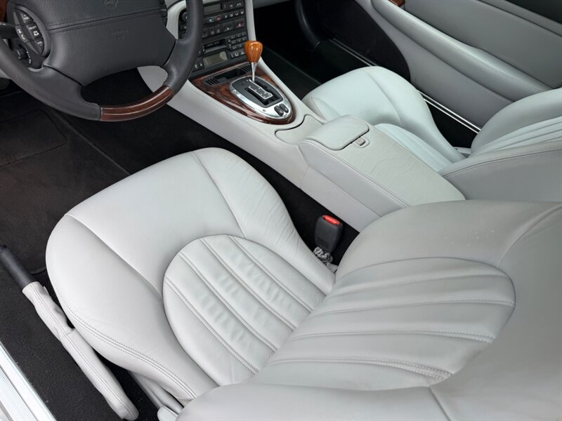 Used 2005 Jaguar XK8 Coupe RWD image 16