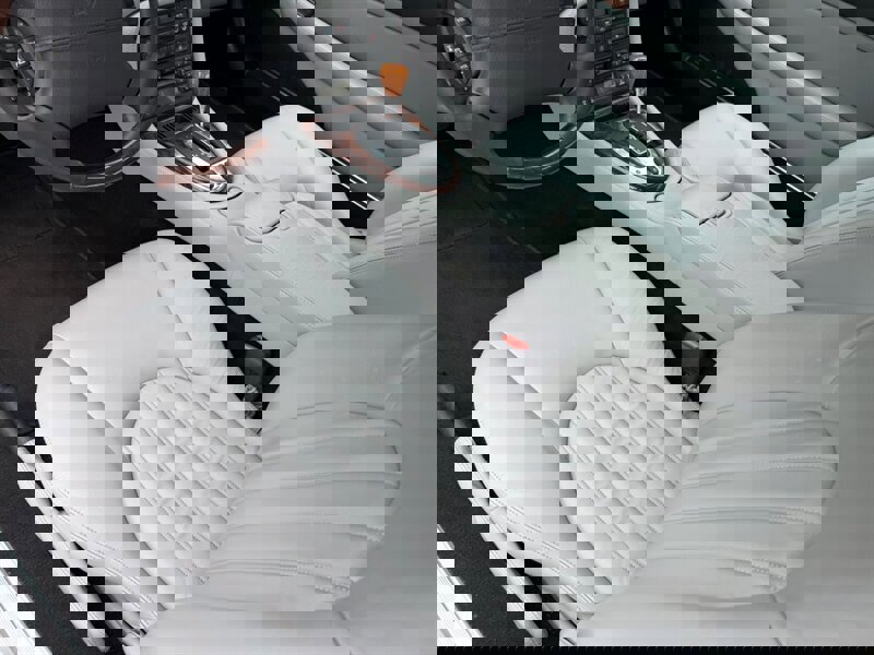 Used 2005 Jaguar XK8 Coupe image 16