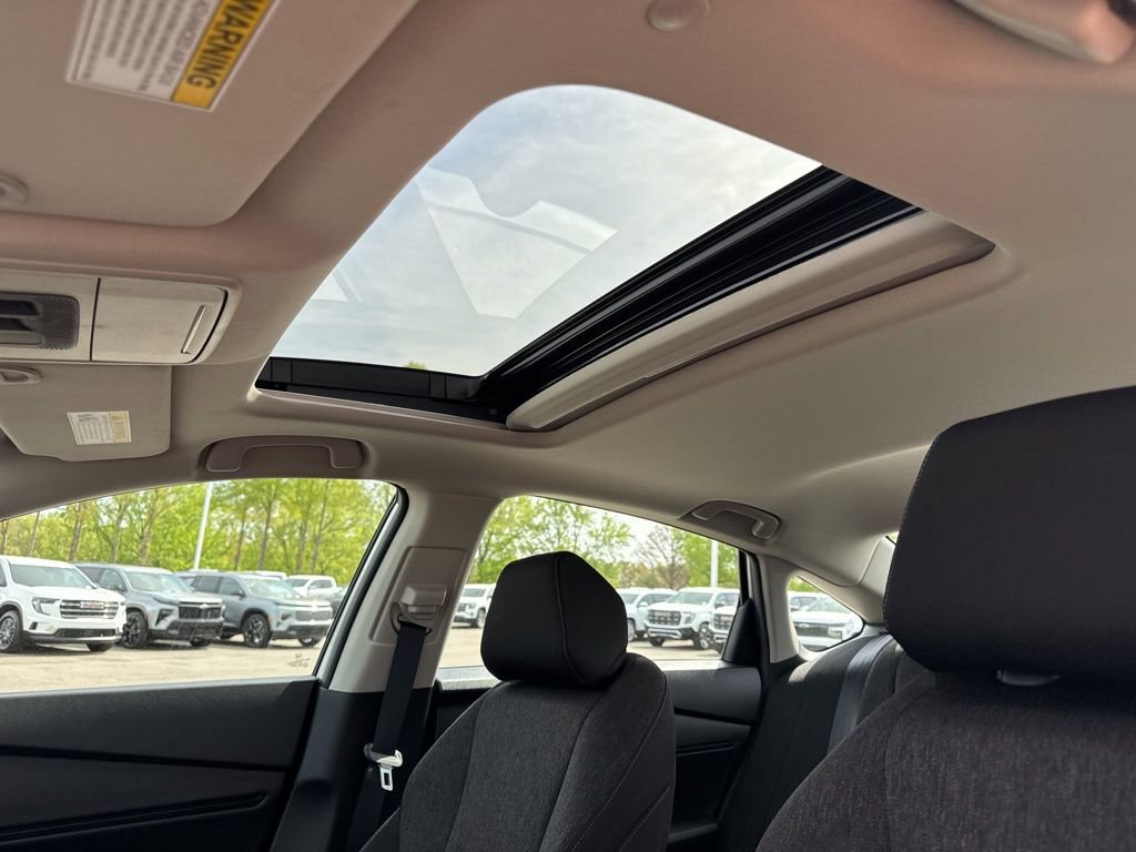 Used 2025 Honda Accord SE image 11
