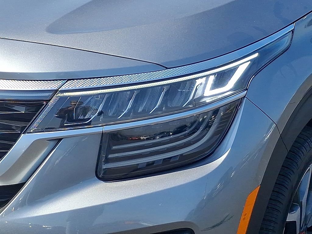 Certified 2023 Kia Seltos SX AWD/4WD image 9