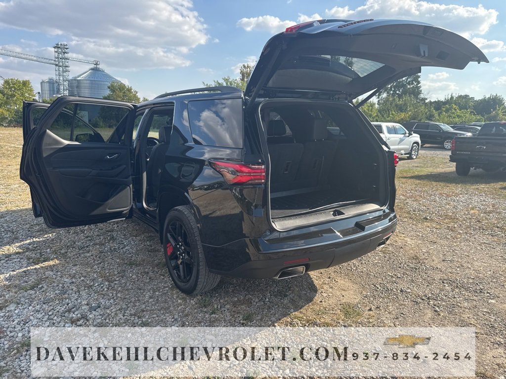 Certified 2023 Chevrolet Traverse Premier w/ Redline Edition image 33