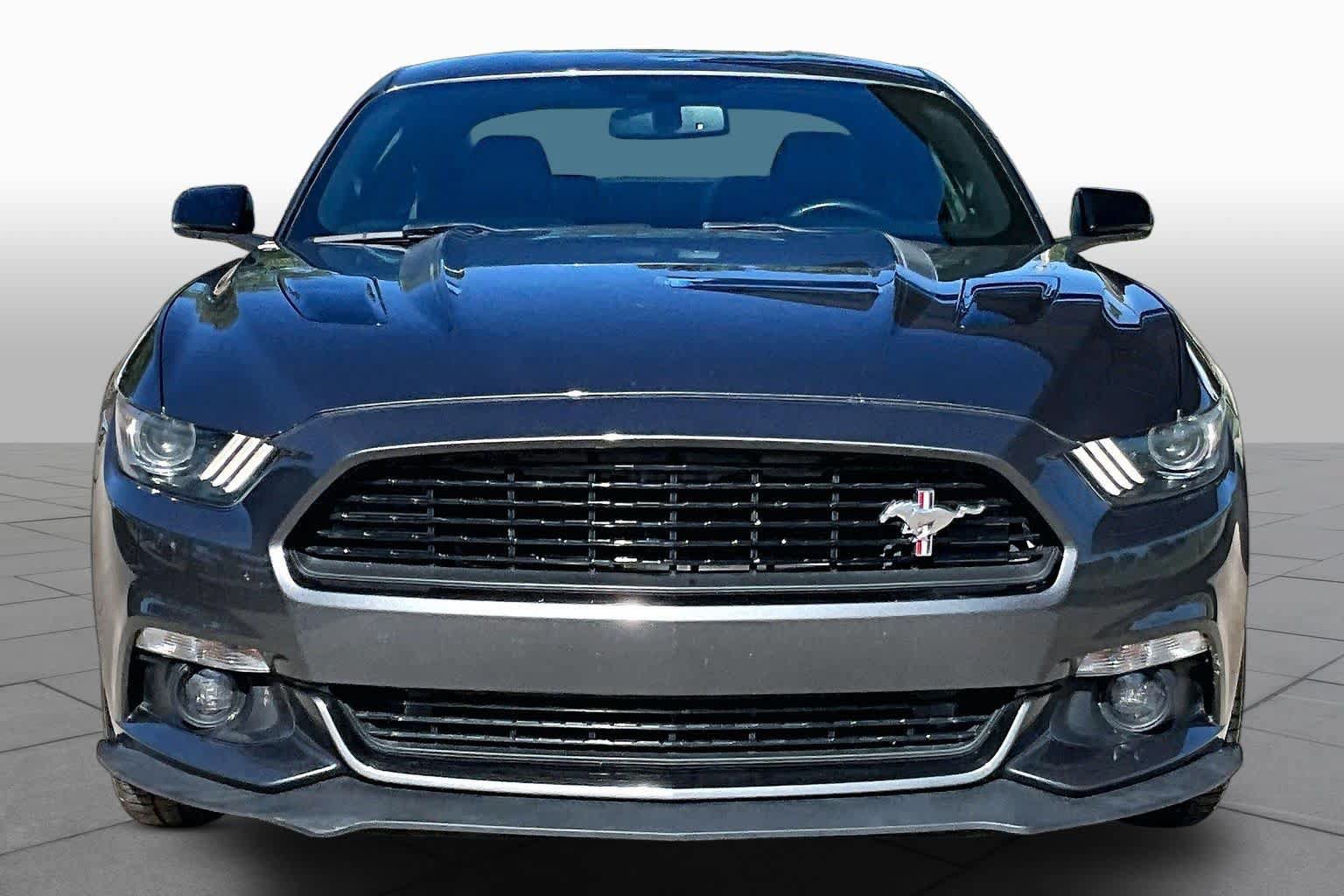 Used 2017 Ford Mustang GT Premium RWD image 4