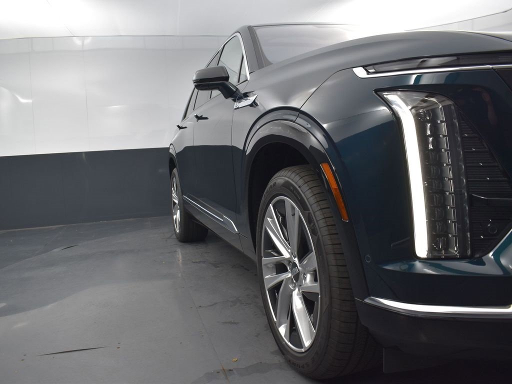 New 2026 Cadillac Vistiq Luxury w/ LPO, Floor Liner Package image 43